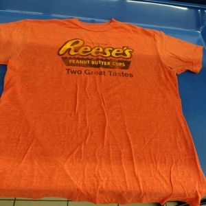 Reese's peanut butter cup t-shirt size XL